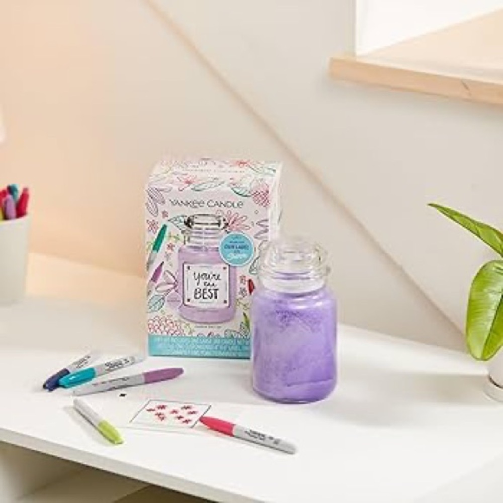 NWT Yankee Candle Gift Set with Large Jar Candle Lilac Blossom